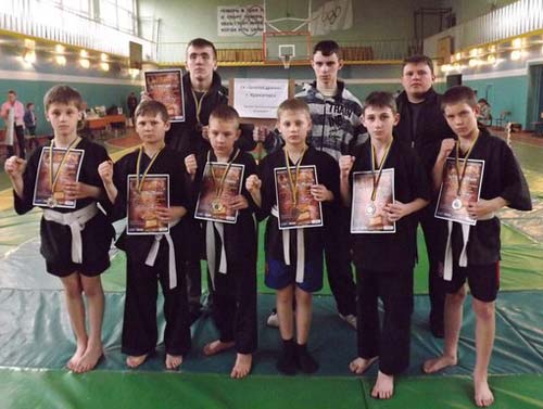 10-го апреля 3 спортсмена клуба «Золотой Дракон» приняли участие в чемпионате Украины по рукопашному бою в Коблево