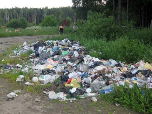 Горы мусора - обратная сторона отдыха на природе
