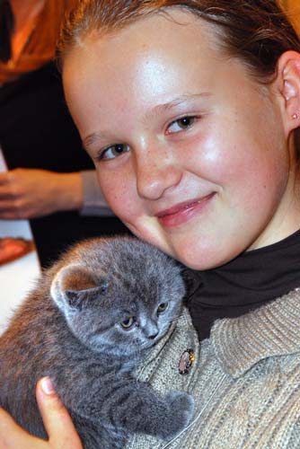 Даша Игнатенко и призовой котенок  Смурфик просто созданы друг для друга