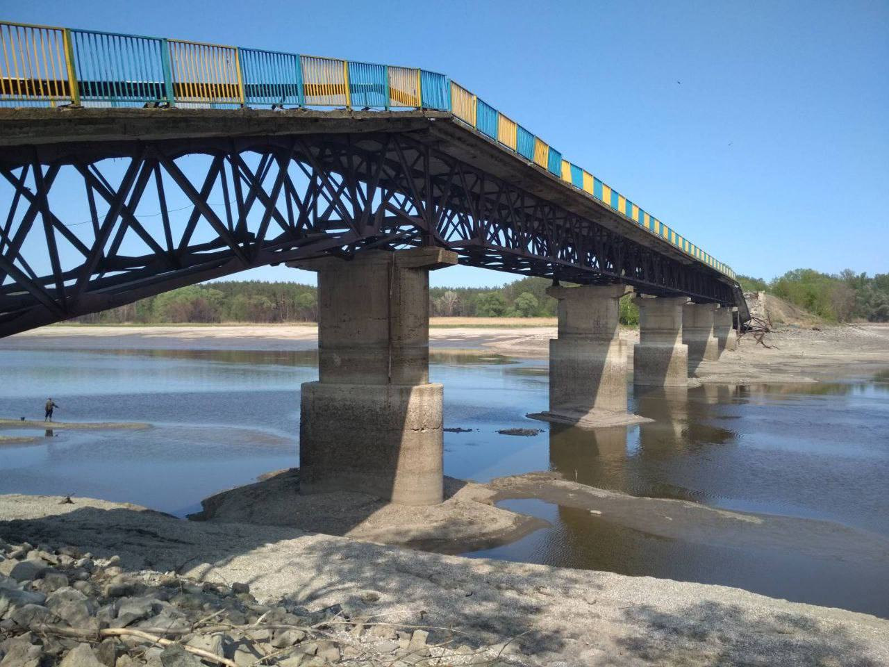 Харьковское водохранилище. Оскольское водохранилище Украина. Мост через Оскольское водохранилище. Оскольское водохранилище сейчас. Краснооскольское водохранилище.