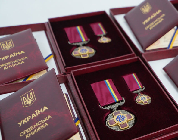 Орденами "За заслуги" посмертно нагороджені лікарі із Краматорського і Покровського районів, фото-1