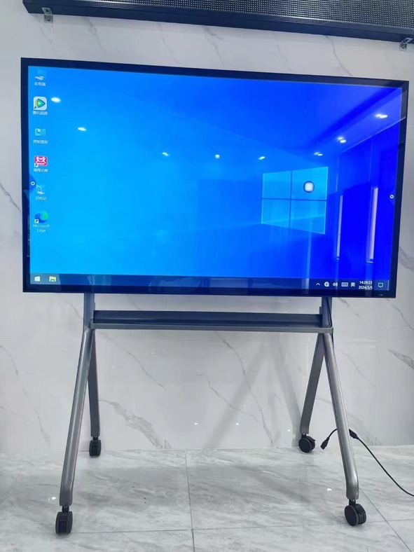 2025-03-04 17.32.02 1